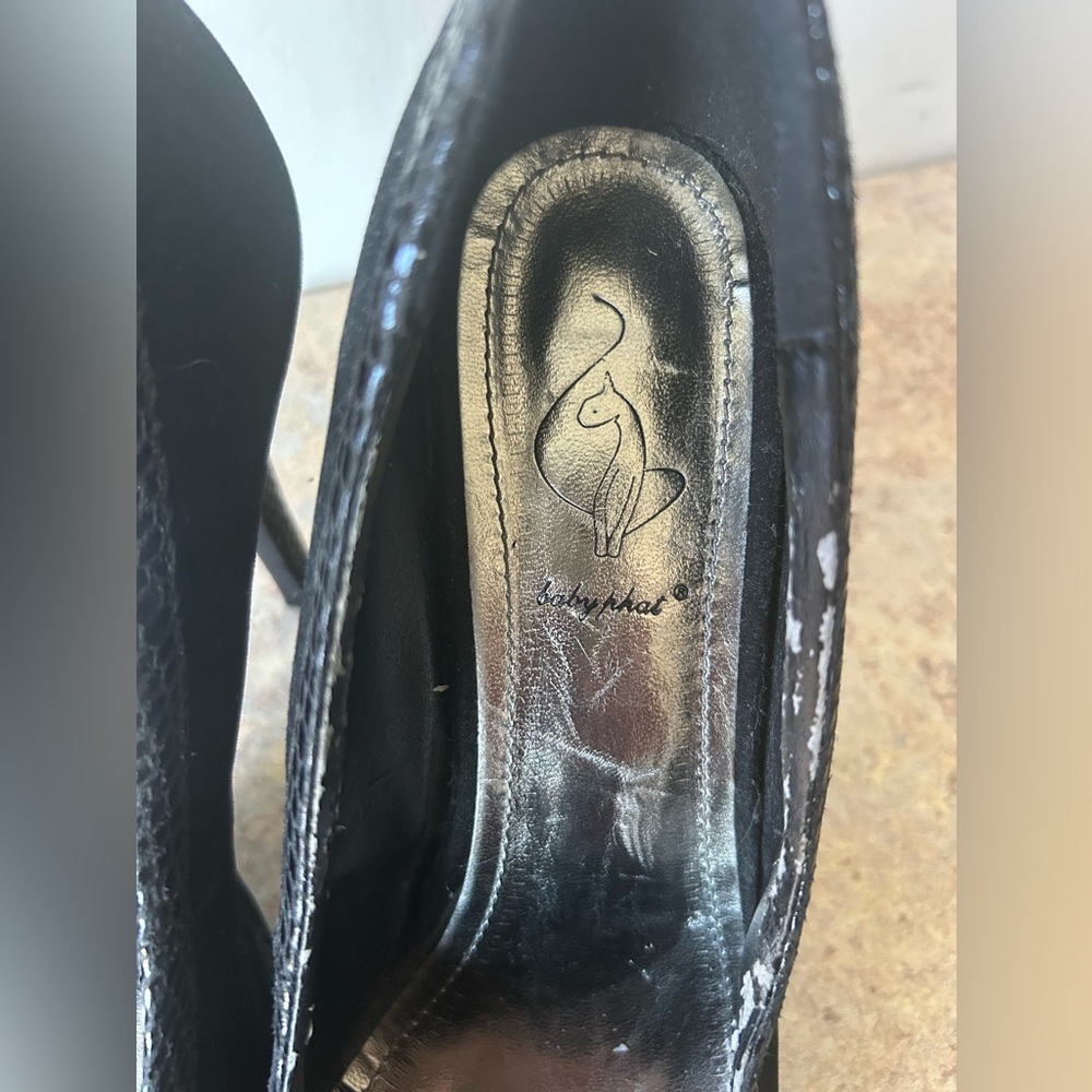Baby Phat Y2K Black Stiletto Heels Vegan Leather Size 8.5 - Picture 5 of 10